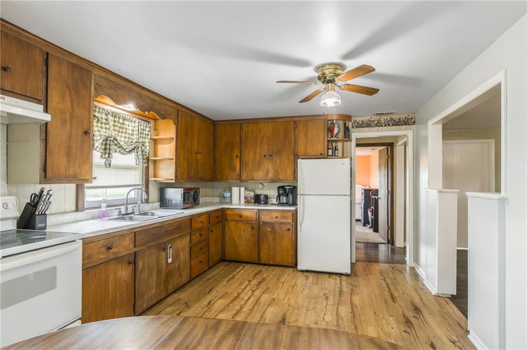 7226 E State Route F Highway