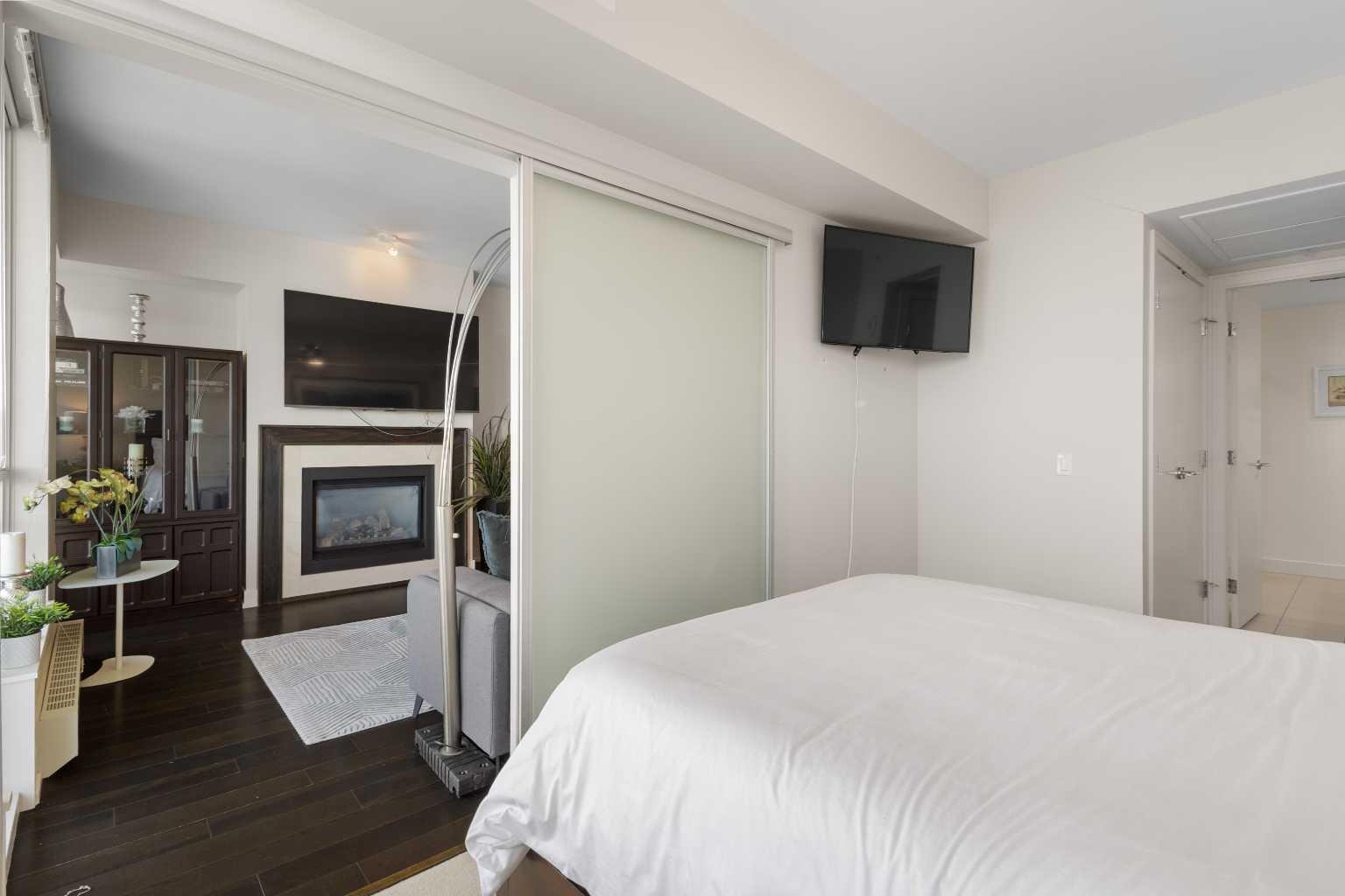 222 Riverfront Avenue SW 1322