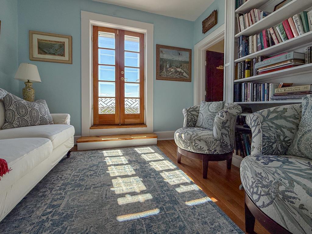 212 Bay Ave 9A