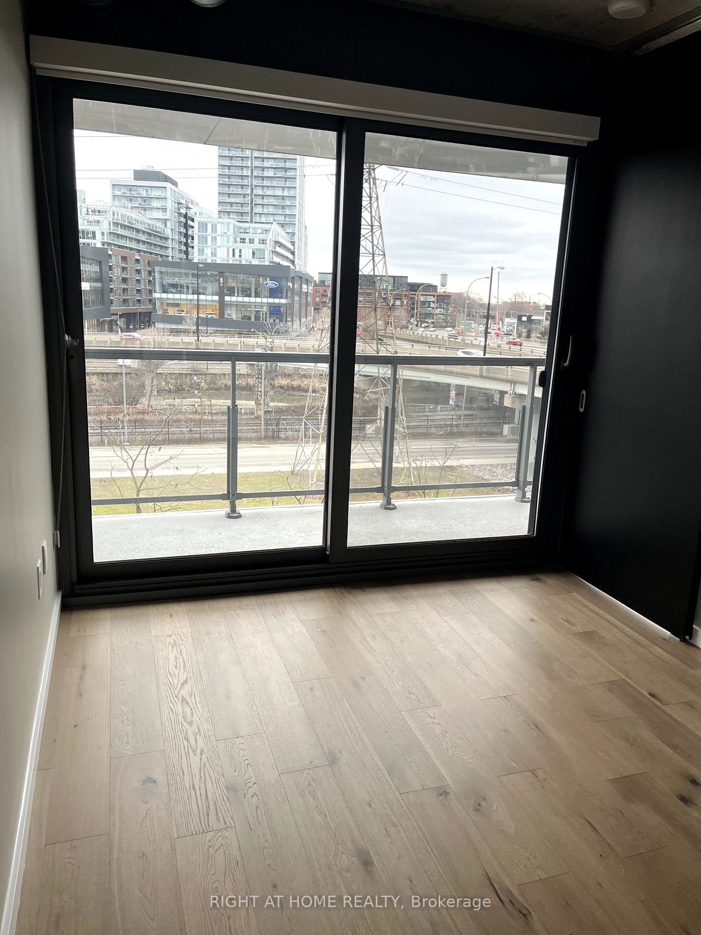 32 Trolley Cres 405