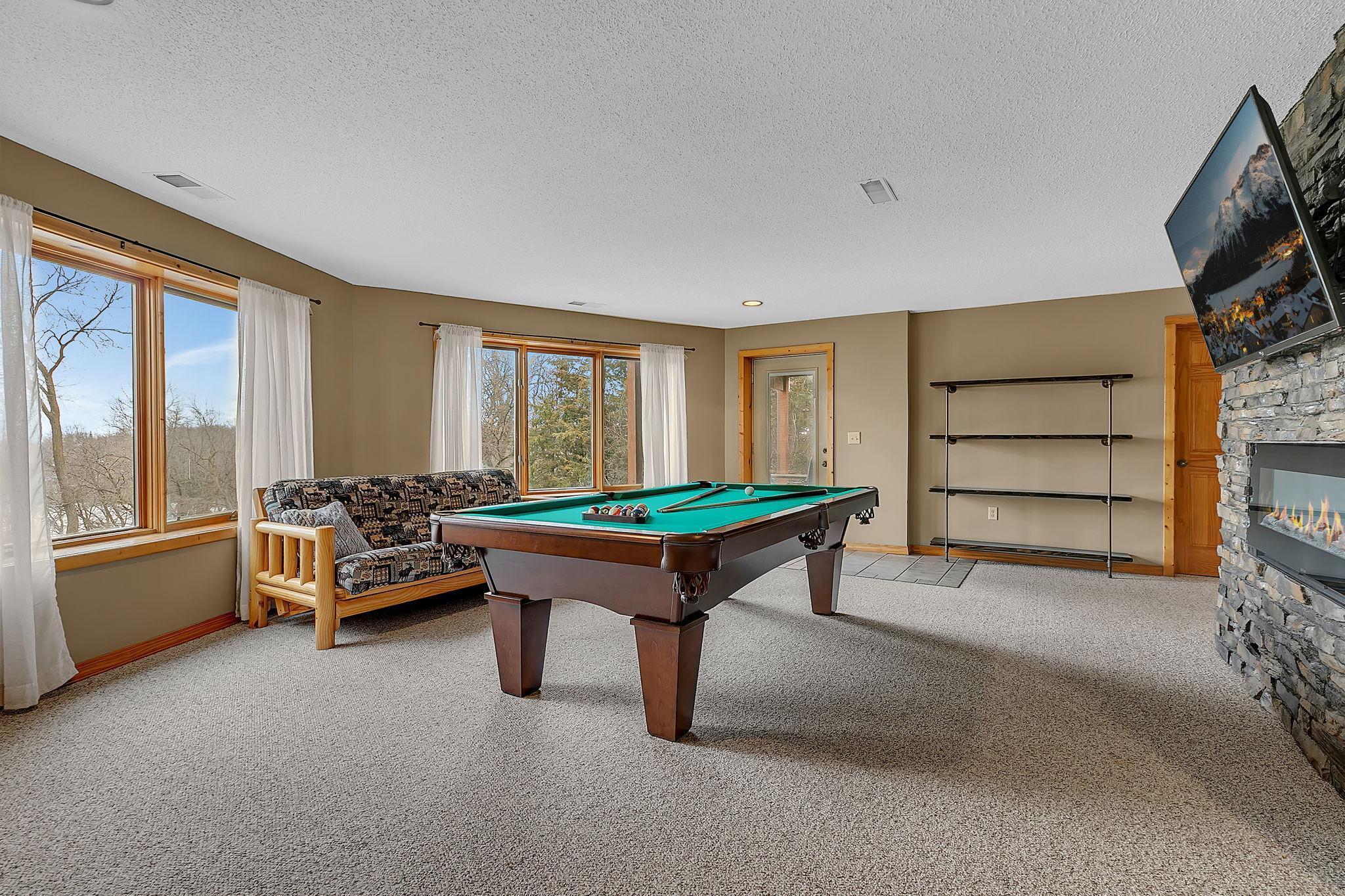 20368 Edgehill Circle