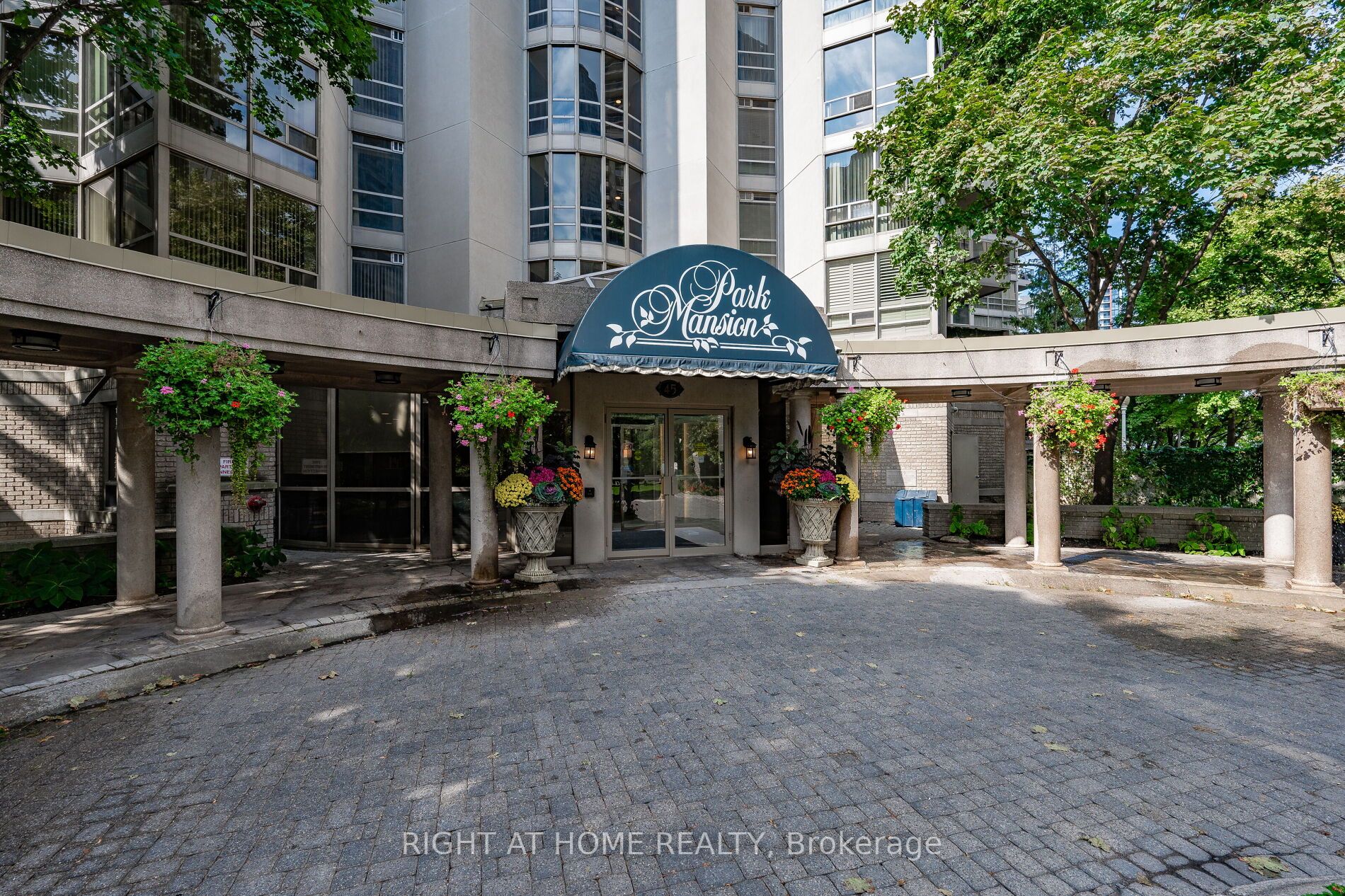 45 Kingsbridge Garden Circ 503