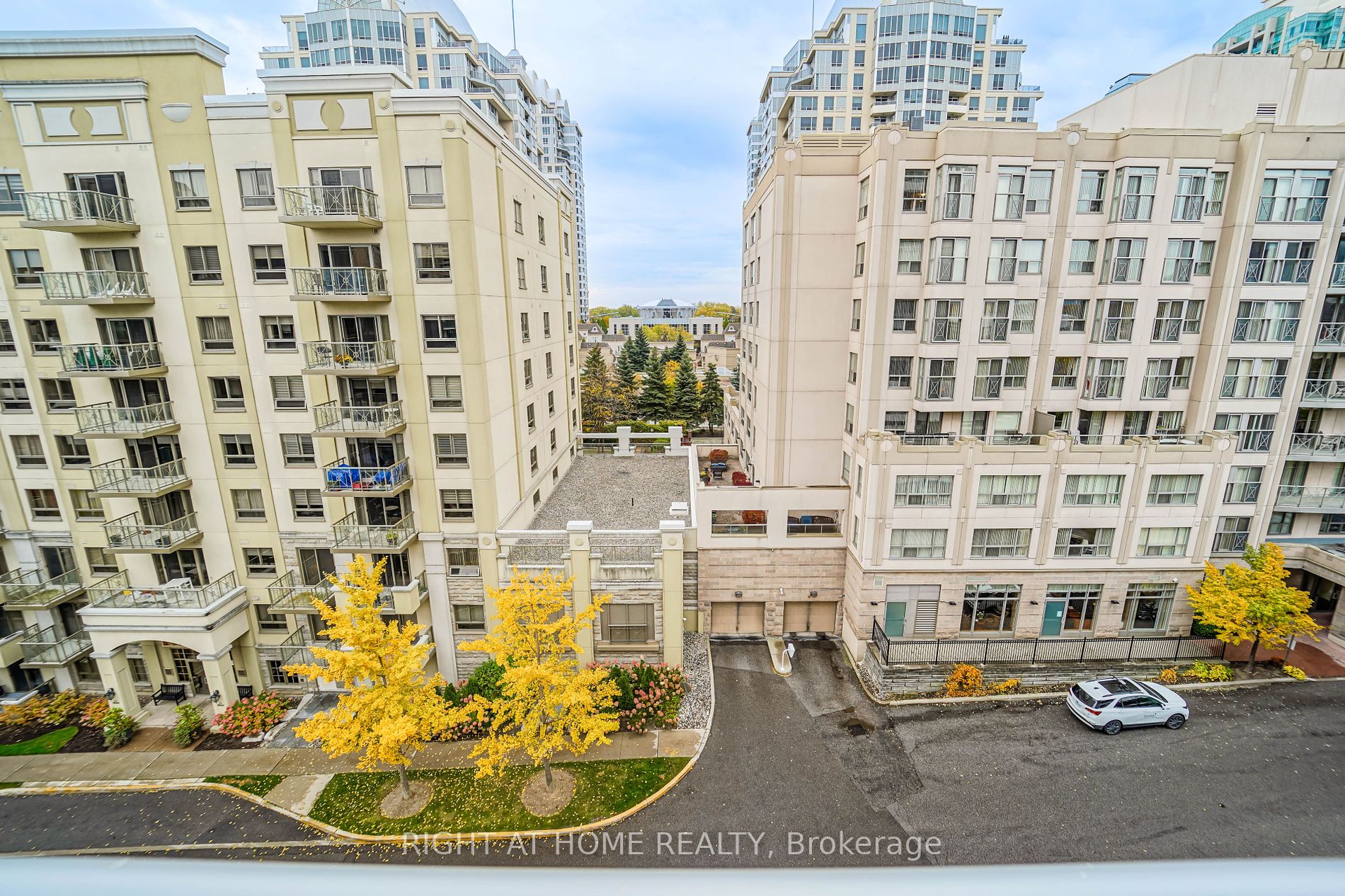 591 E Sheppard Ave 705
