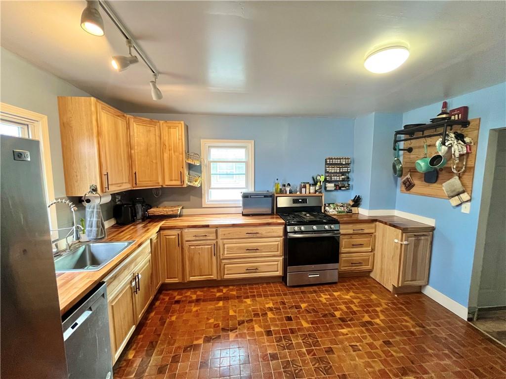 1229 S Maywood Avenue