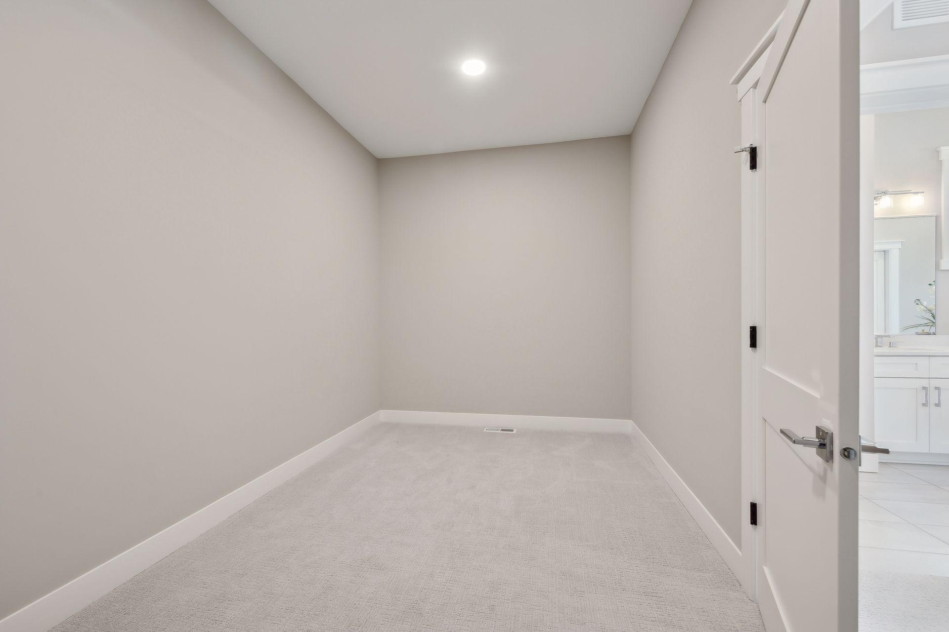 5734 Shady Oak Road S 12