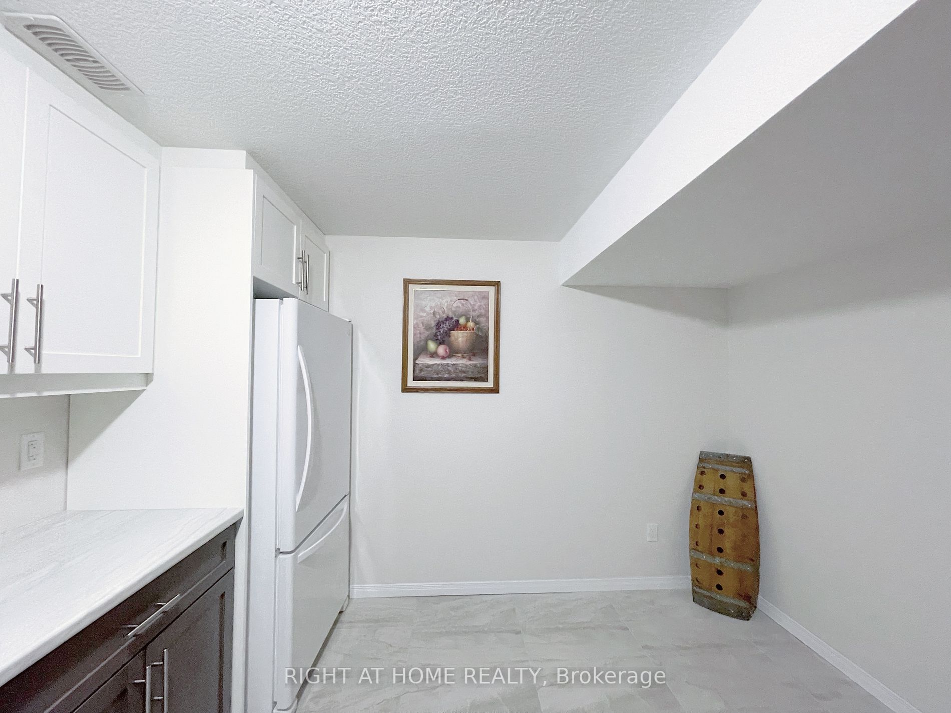 27 Portland St Lower