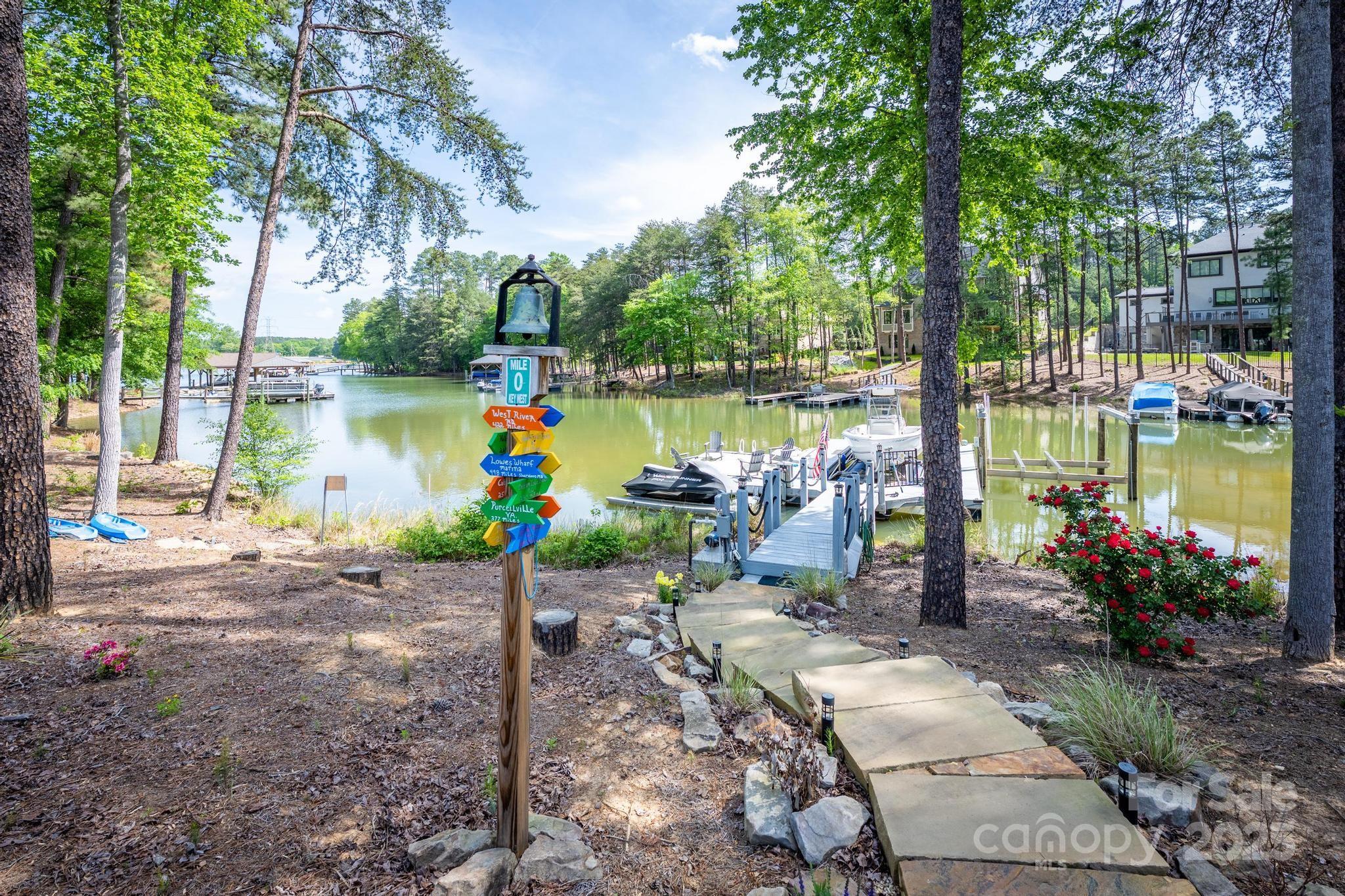3992 Blue Dory Lane