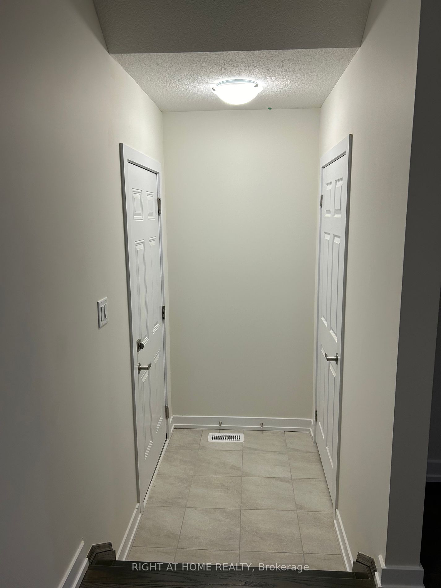 204 Wilmot Rd