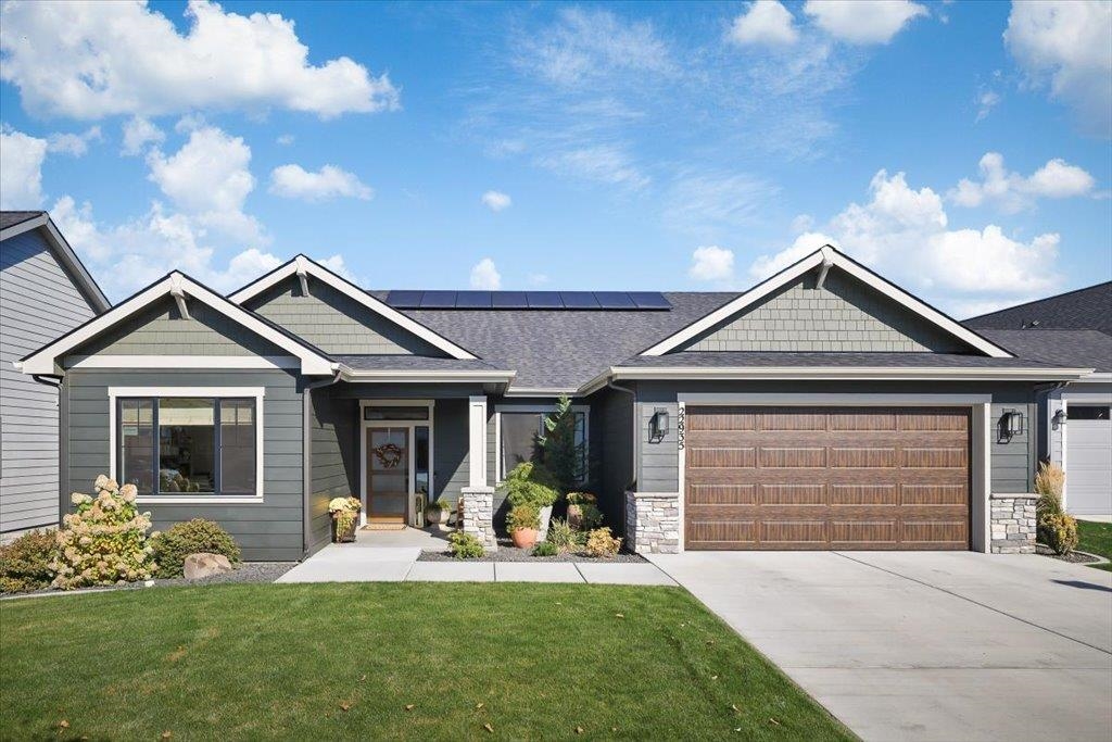 22935 E Edgewater Ln