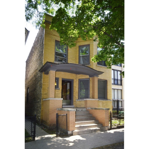 LARGE DUPLEX! NEW REHAB KITCHEN.NEW GRANITE COUNTERS!  LEASE FOR 12 OR 18 MONTHS ***** -GREAT LOCATION! SPACIOUS  3 BED/2 BATH IN PRIME RACINE CORRIDOR LOCATION. TONS OF LIGHT.  **HARDWOOD FLOORS THROUGHOUT**HUGE LIVING ROOM & SEPARATE DINING ROOM**.