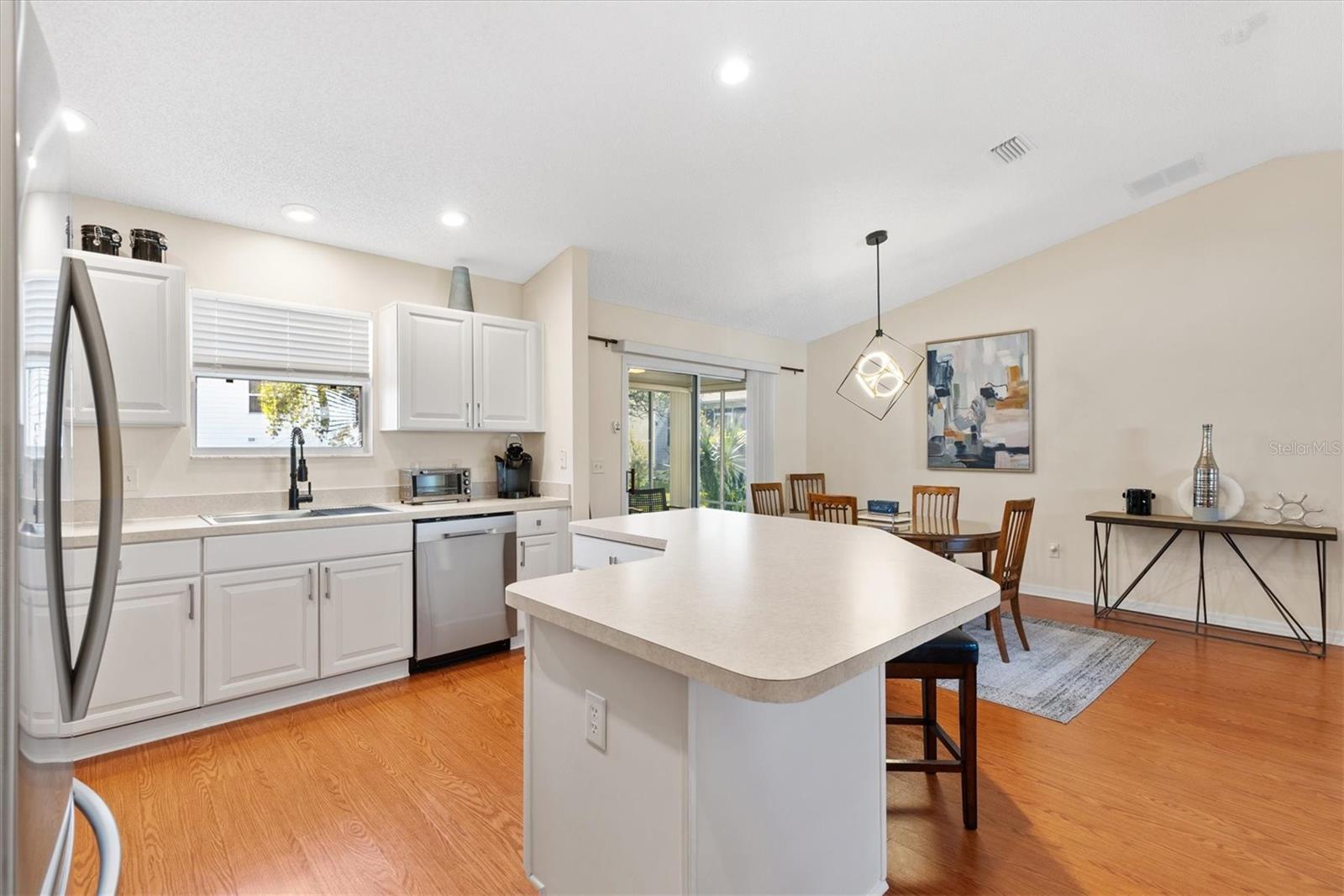 971 Kingmont Terrace