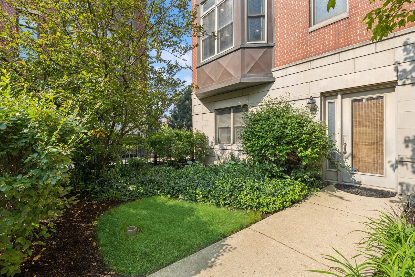 MATTERPORT/3D VIRTUAL TOUR LINK AVAILABLE! STUNNING CENTRALLY LOCATED/PROFESSIONALLY DESIGNED/DECORATED & EXTRA-WIDE (19'+ INTERIOR) SOLID BRICK/LIMESTONE NEARLY 3000SQFT 4BD/3.1BA  SUPER BRIGHT (UNOBSTRUCTED S/W/E-& PARK EXPOSURE) UNIVERSITY VILLAGE END-UNIT/CORNER TOWNHOME W/PRIVATE FRONT DOOR ENTRANCE & 3BDS/2BA & LAUNDRY UP IN SECLUDED COURTYARD SETTING STEPS TO SHOPS, RESTAURANTS, MULTIPLE PARKS & PUB TRANS;CUSTOM EAT-IN CHEF'S KITCHEN OPENS TO FAMILY ROOM/EATING AREA;MASSIVE BAY-WINDOWED LIVING ROOM W/XL SEPARATE DINING AREA & CUSTOM BUILT-IN;SPA-CALIBER STONE BATHS T/O INCLUDING PRIMARY SUITE WITH SEPARATE SHOWER & SOAKING TUB, DOUBLE BOWL VANITY & PROFESSIONALLY ORGANIZED CLOSETS;ENTRY LEVEL INCLUDES GRACIOUS ENTRY FOYER & LARGE GUEST SUITE;COVETED 3BEDS/2BA & LAUNDRY ON 2ND FLOOR;MULTIPLE OUTDOOR SPACES INCL A BALCONY OFF OF KITCHEN & AN INCREDIBLE ROOF DECK W/PANORAMIC CITY VIEWS PERFECT FOR ENTERTAINING;ZONED HEATING/COOLING,PROFESSIONALLY ORGANIZED CLOSETS/STORAGE T/O & EXTREMELY RARE ATTACHED 2-CAR GARAGE!