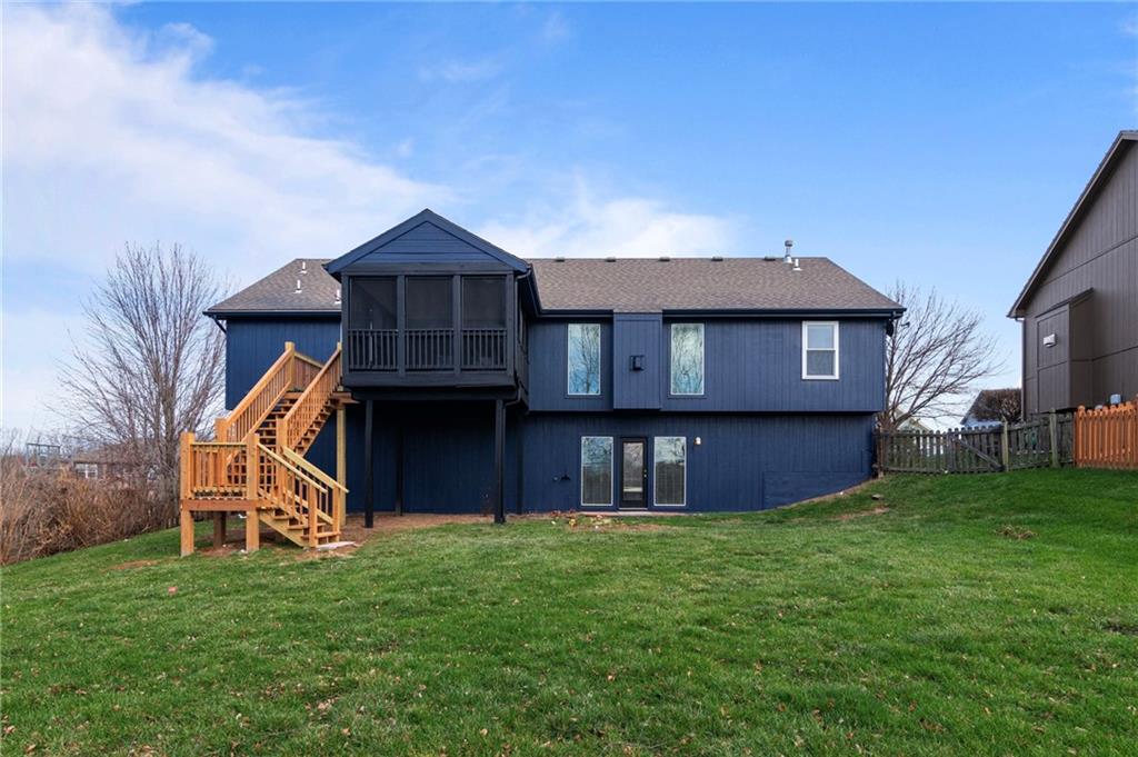 9212 N Garfield Avenue