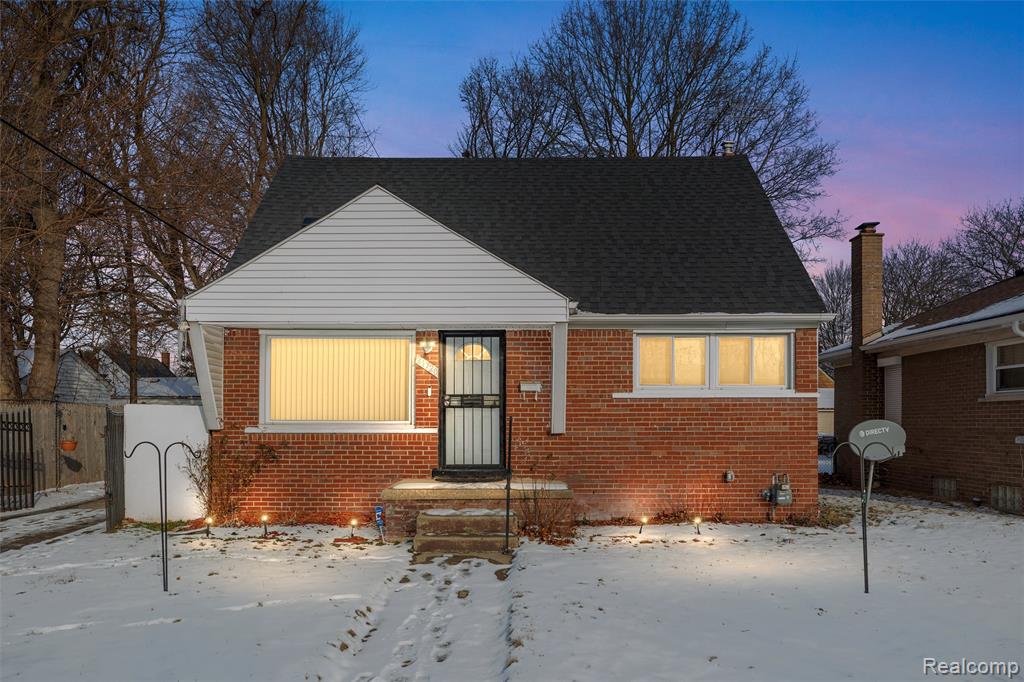 DON'T MISS THIS INVESTOR OPPORTUNITY!1,500 PER MONTH INCOME - Spacious, tenant-occupied 3-bed, 1-bath single-family home in Detroit with immediate cash flow. Includes a detached garage on a standard lot. Recent renovations completed! READY TO GO!(Current rent increasing to $1,500/month in April) providing a steady income and upside. Brick exterior and solid footprint make this a great long-term hold in an established neighborhood. Property will not be delivered vacant!