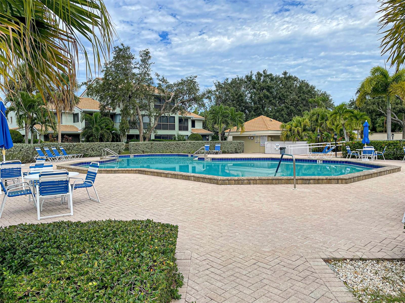 184 Inlets Boulevard 184