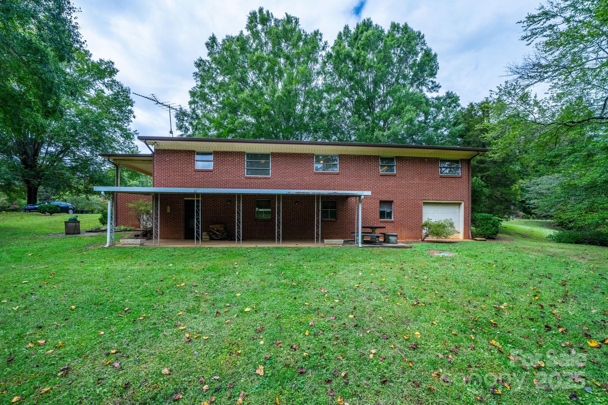 4955 Midway Sand Road
