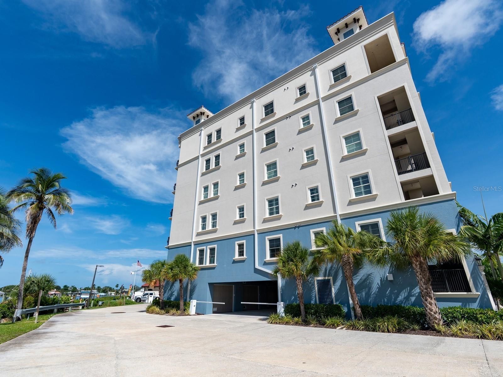 501 Tamiami Trail N 201