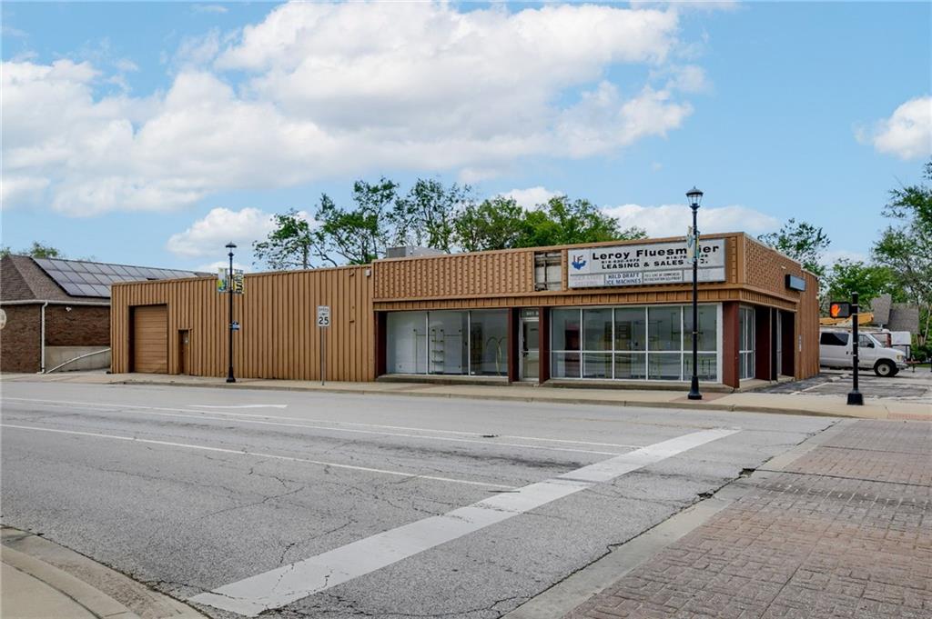 901 Main Street