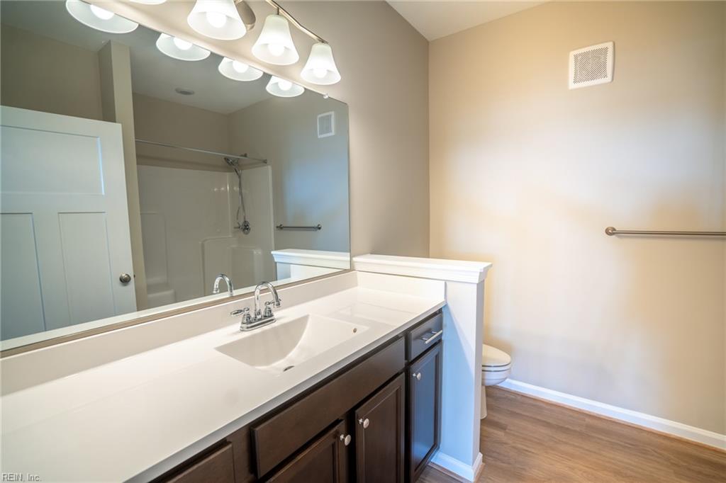 1504 Kathy Ann Way E 1504