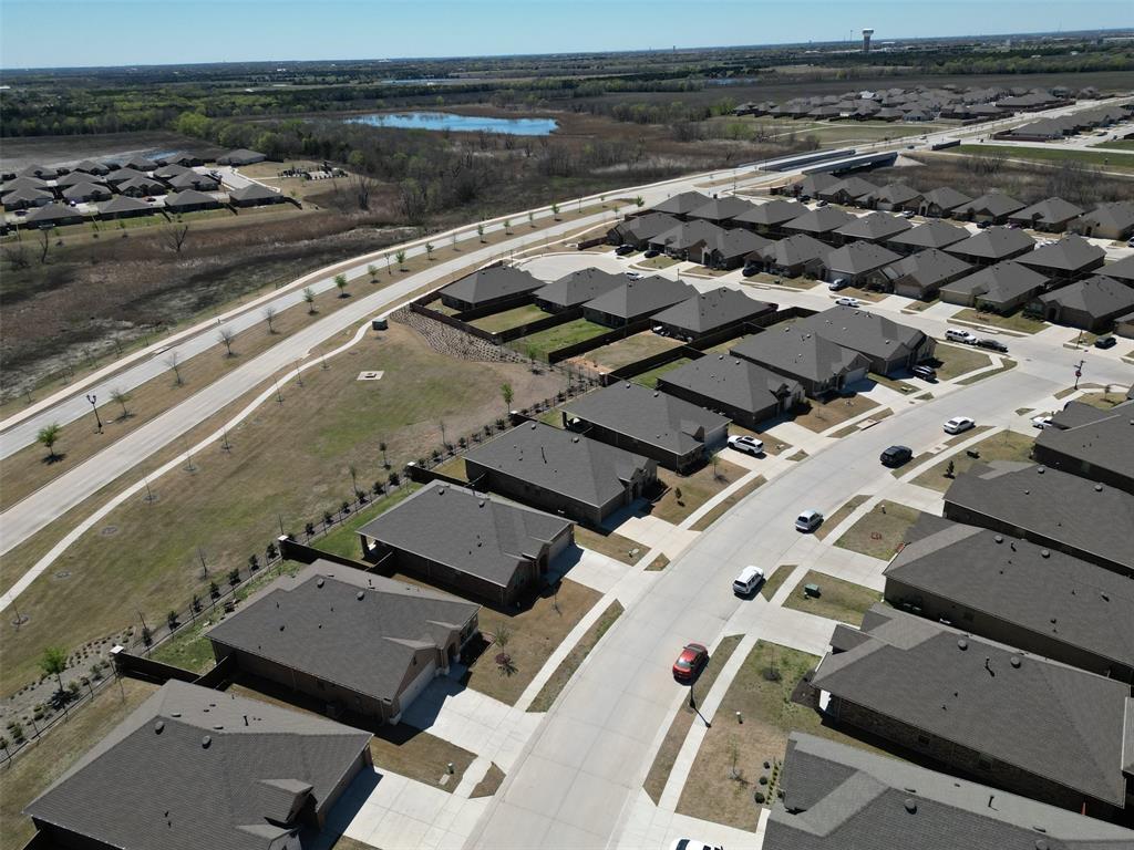 718 Fort Lane
