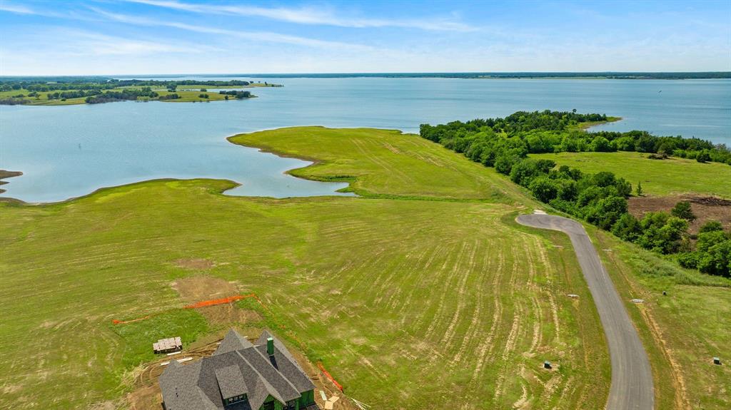 623 Lakeshore Terrace