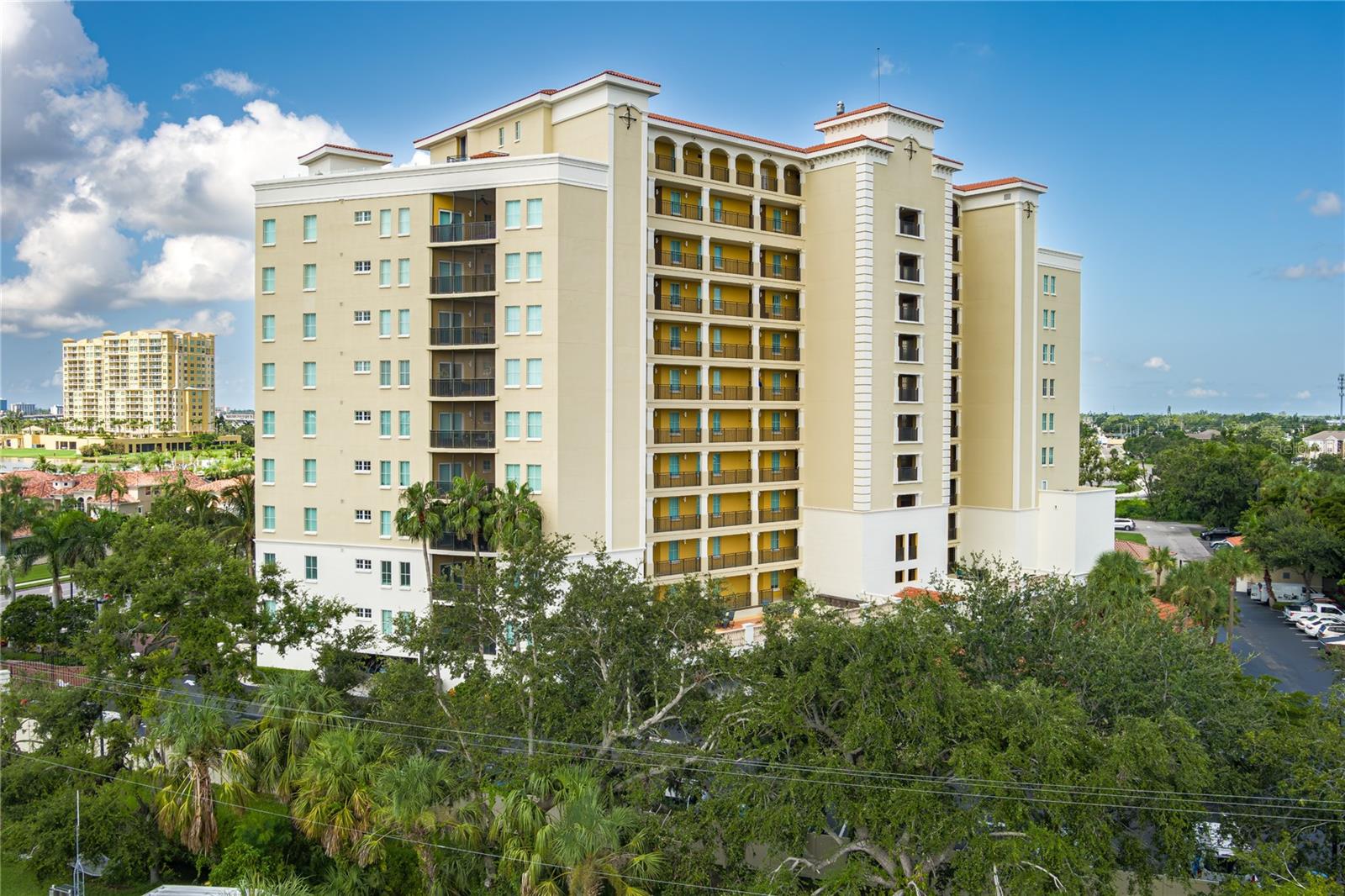 501 Haben Boulevard 605