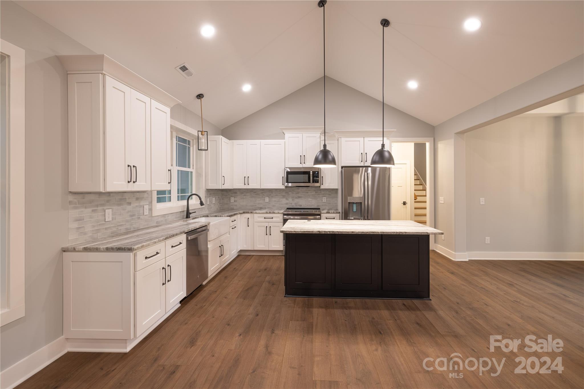 143 Eagle Point