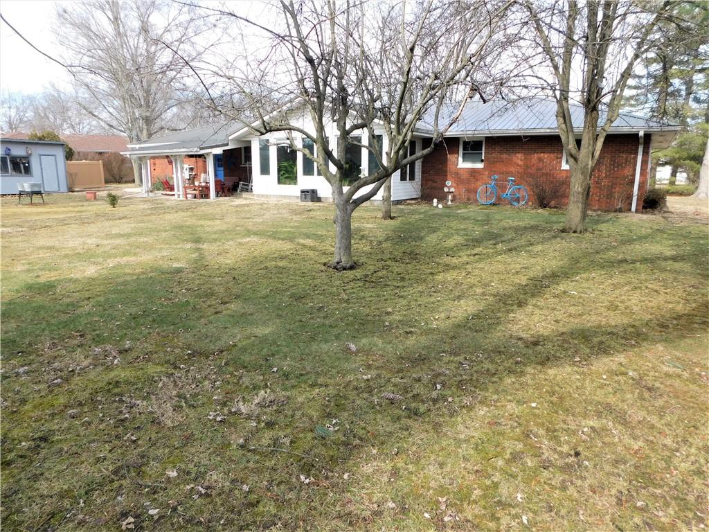 103 W Poplar Drive