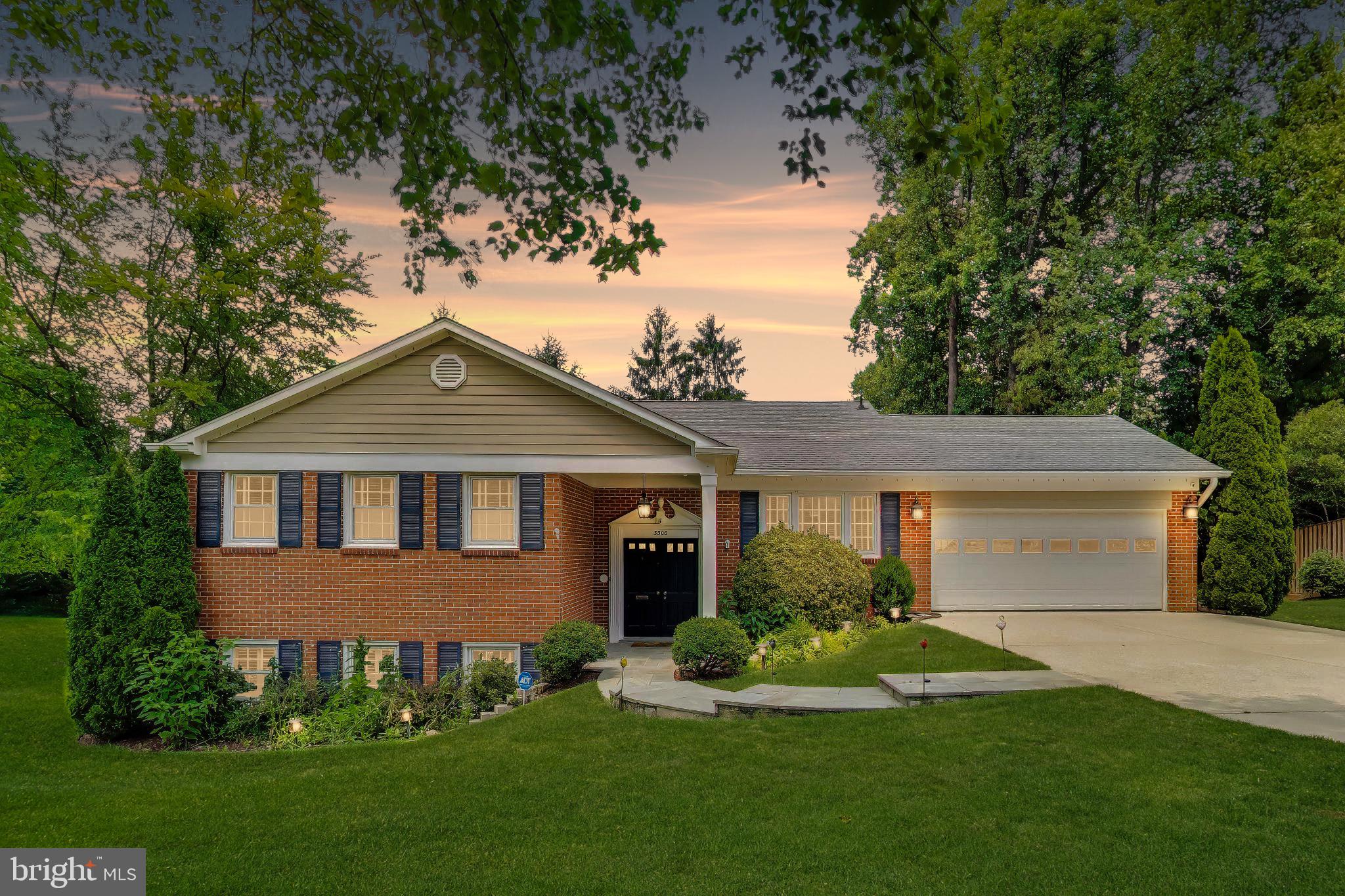 3300 Clearwood Court