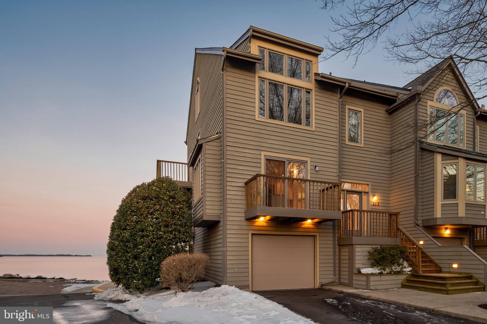 2215 Chesapeake Harbour Dr  