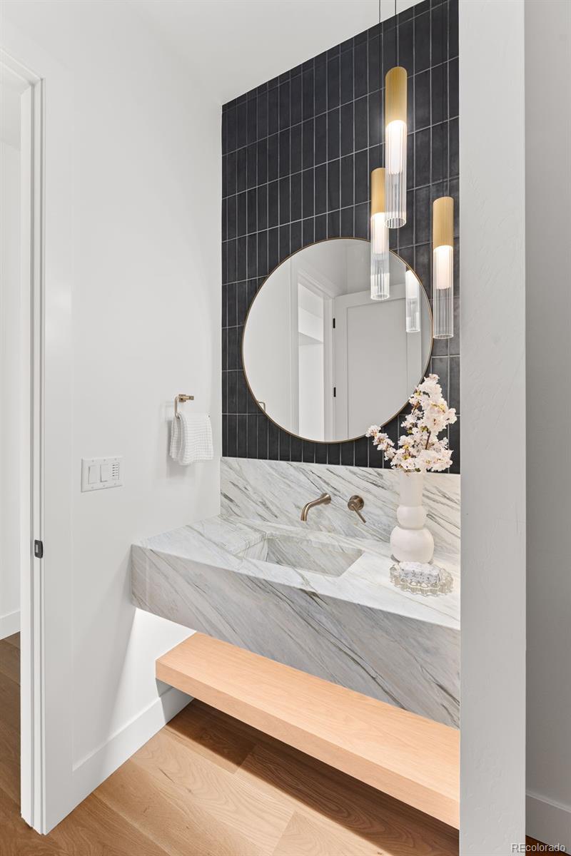 3310 S Clermont Street