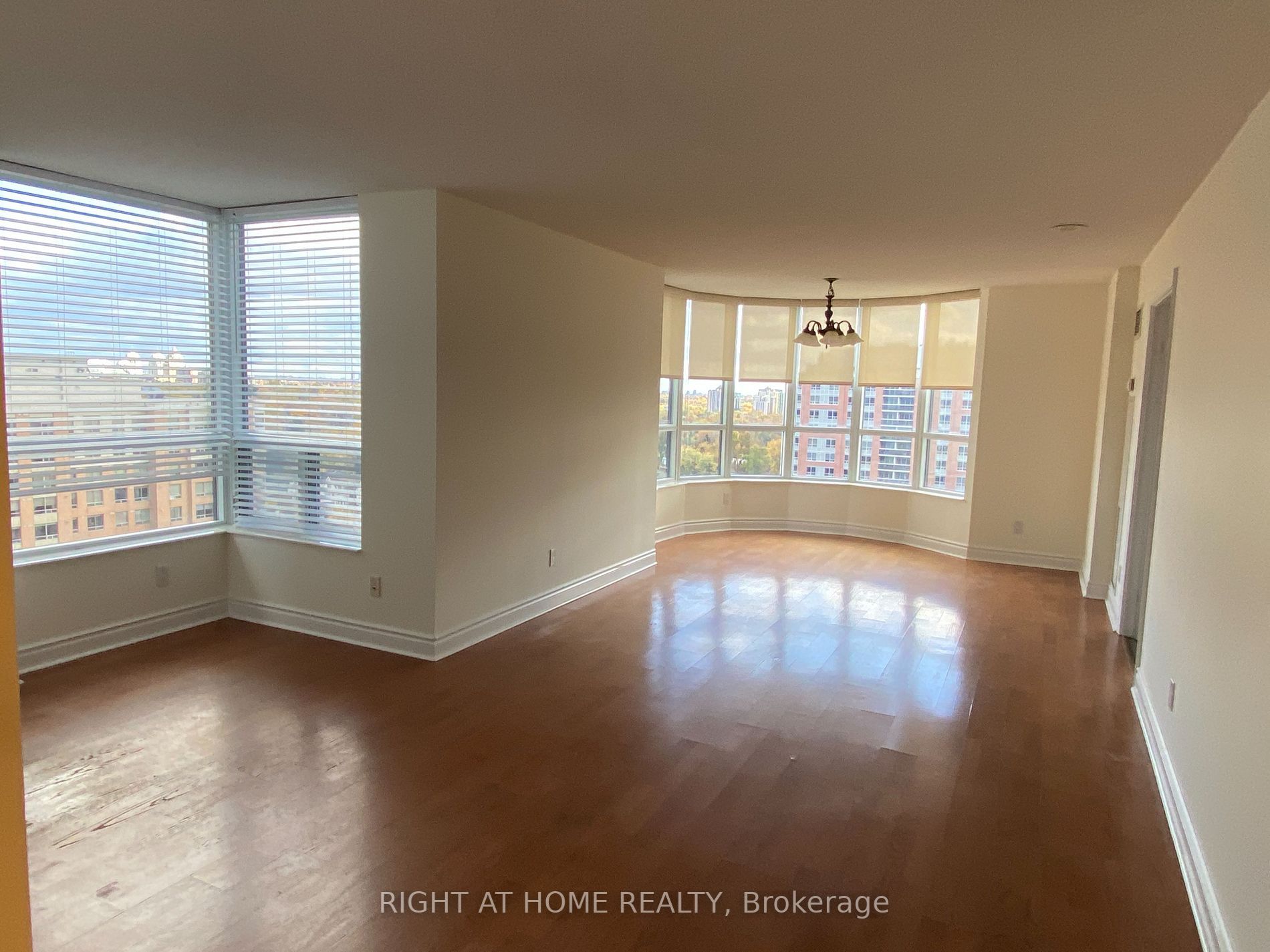 5 Northtown Way 1312