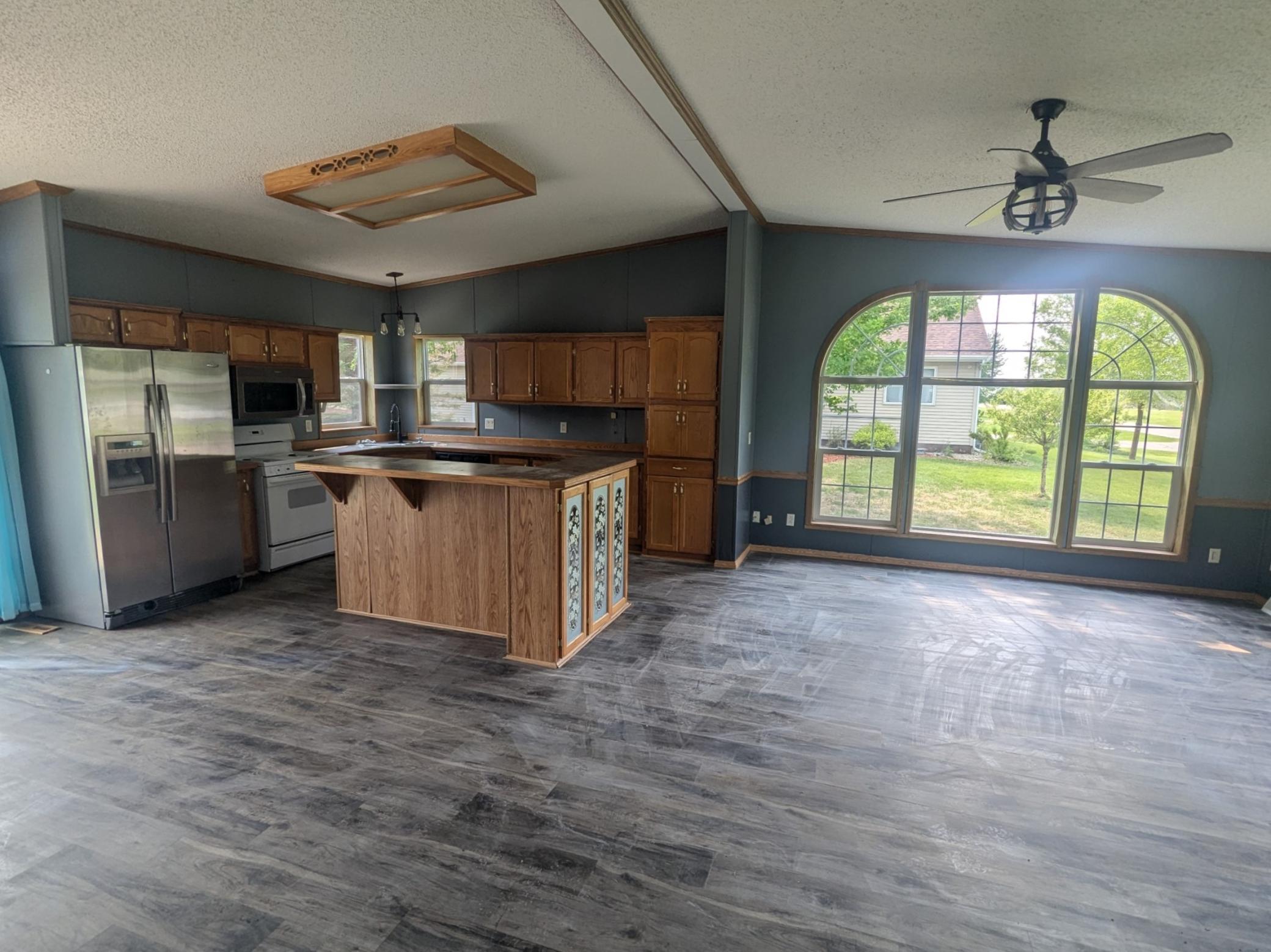 204 6th Street W