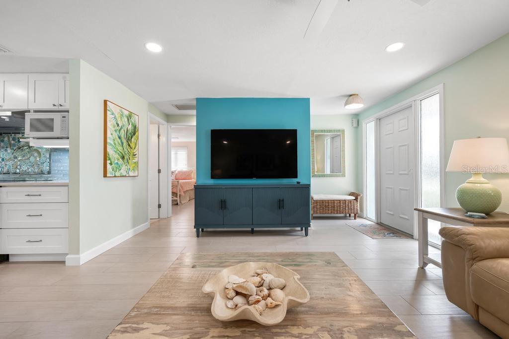 406 Bay Palms Drive