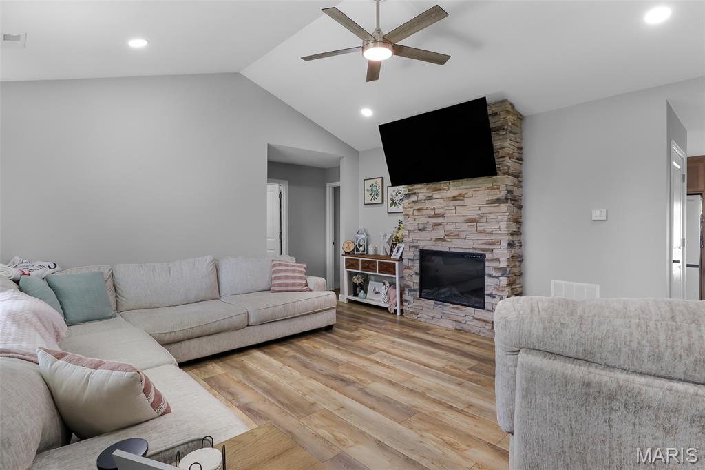 2101 Madison 9236