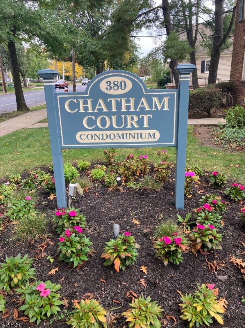380 Main St 9