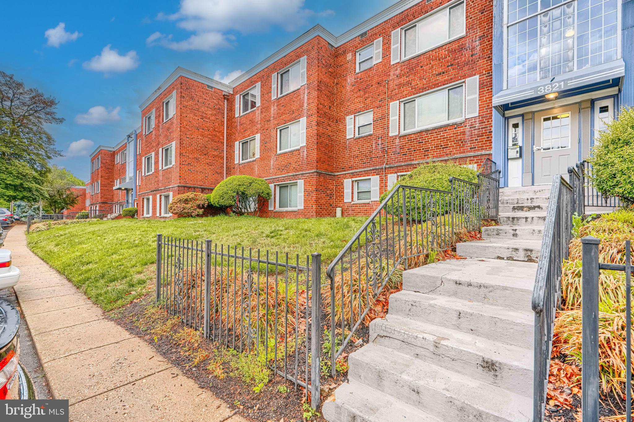 3821 Hamilton Street A-301