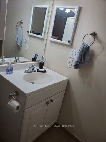 350 W Rathburn Rd 1702