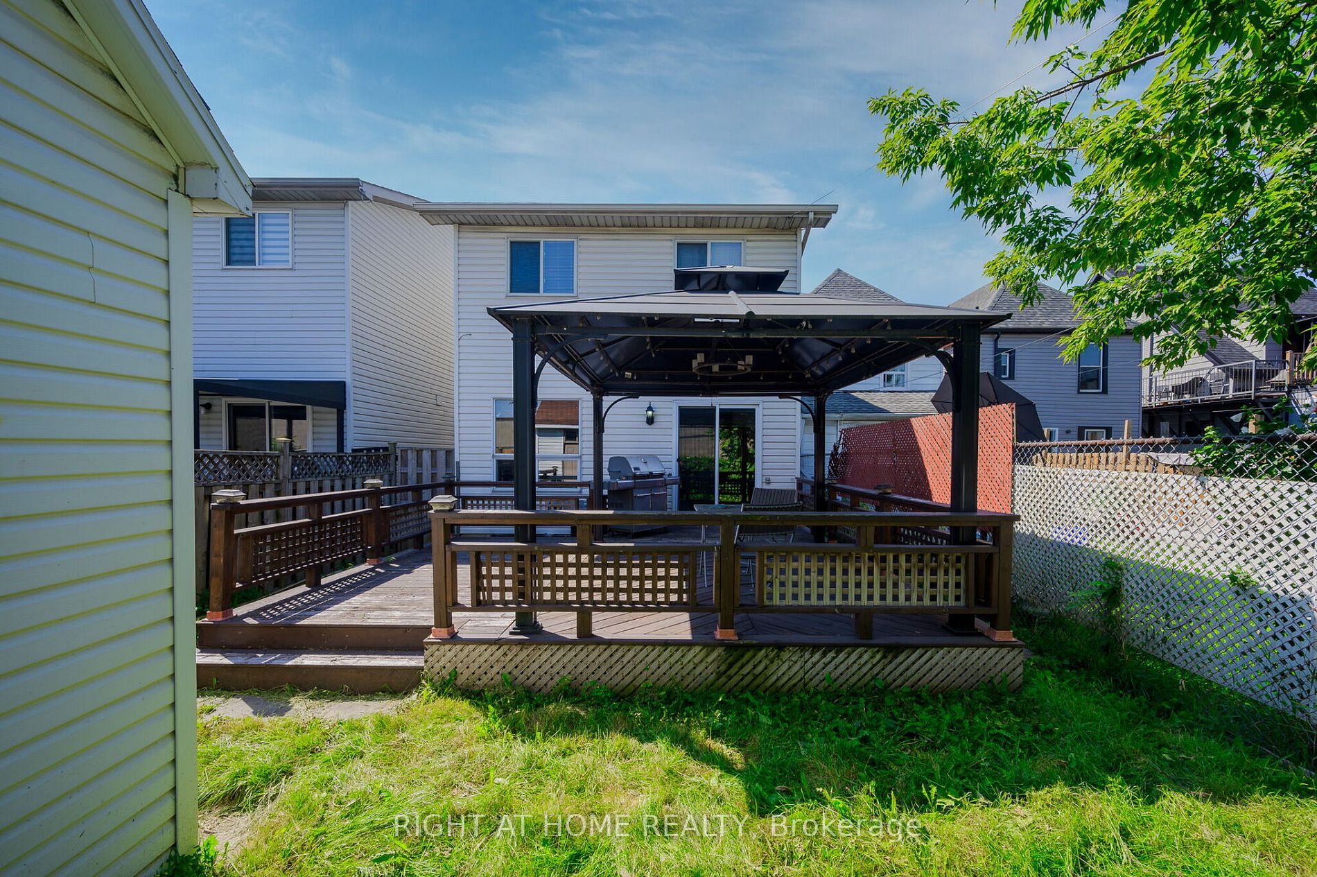 17 Argyle Ave