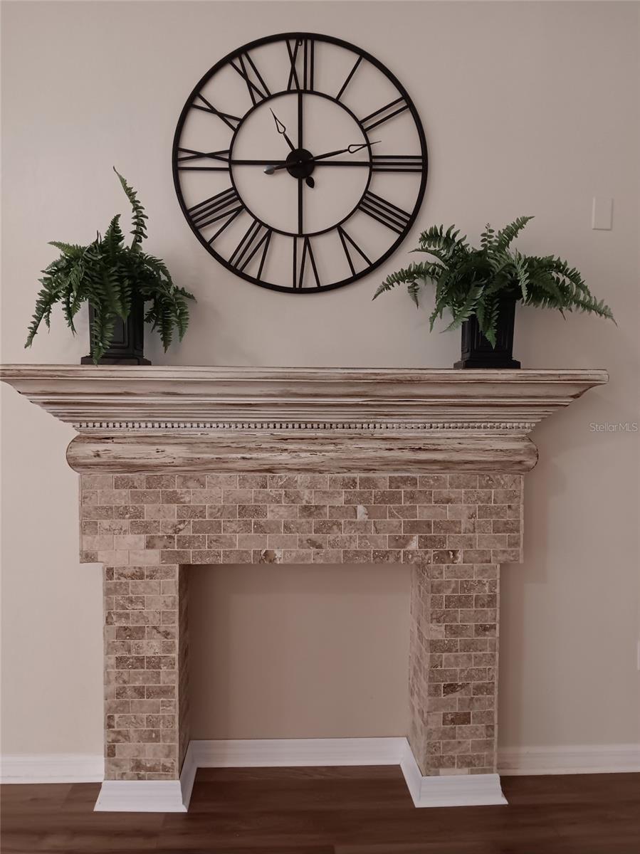 11148 Hollander Avenue