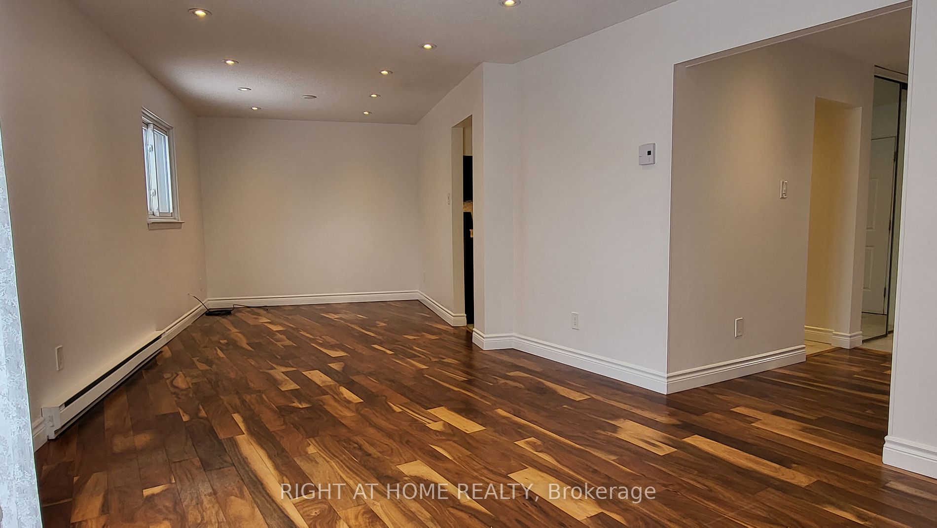32 Niles Way