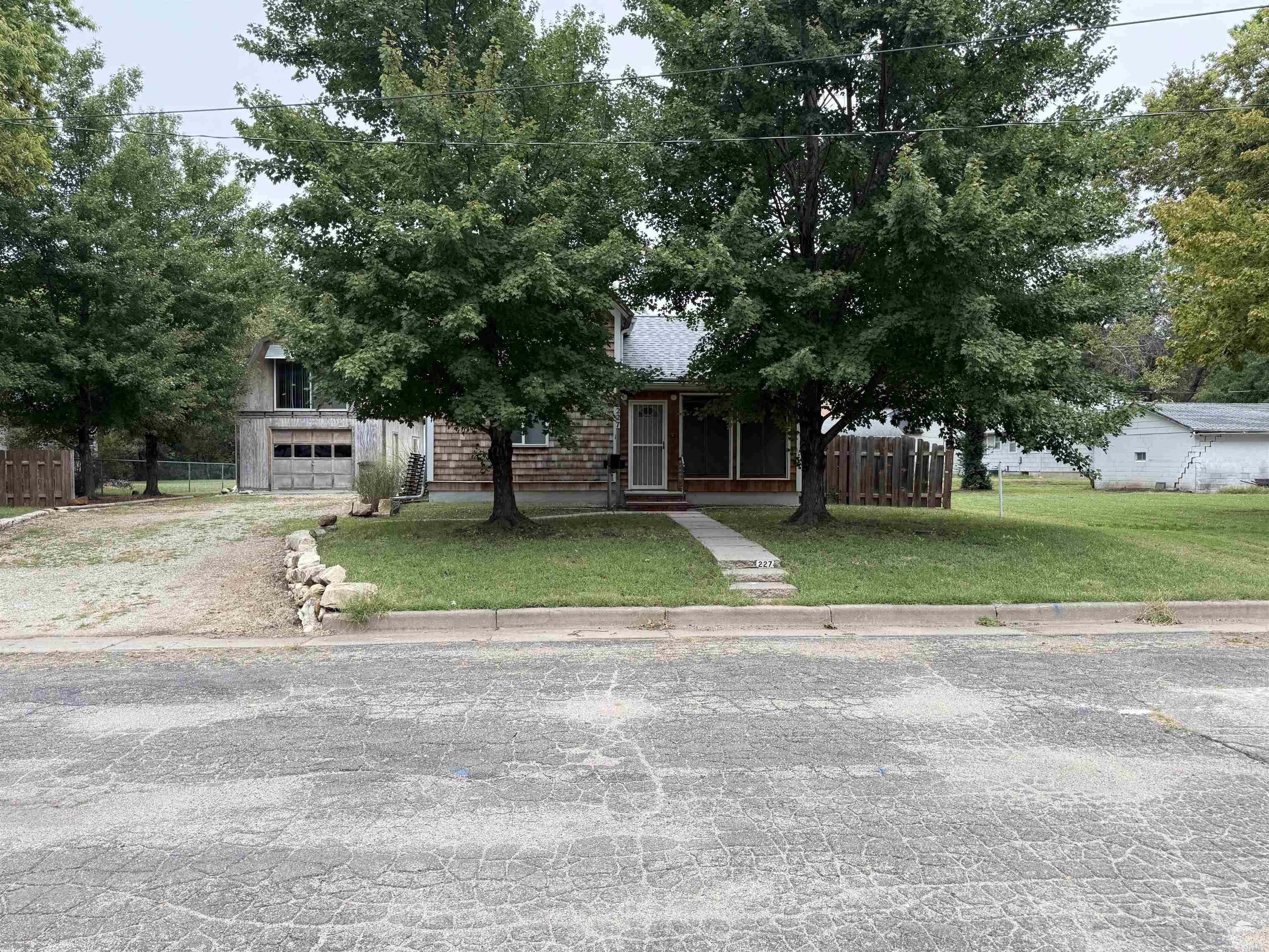 227 Blunt Street