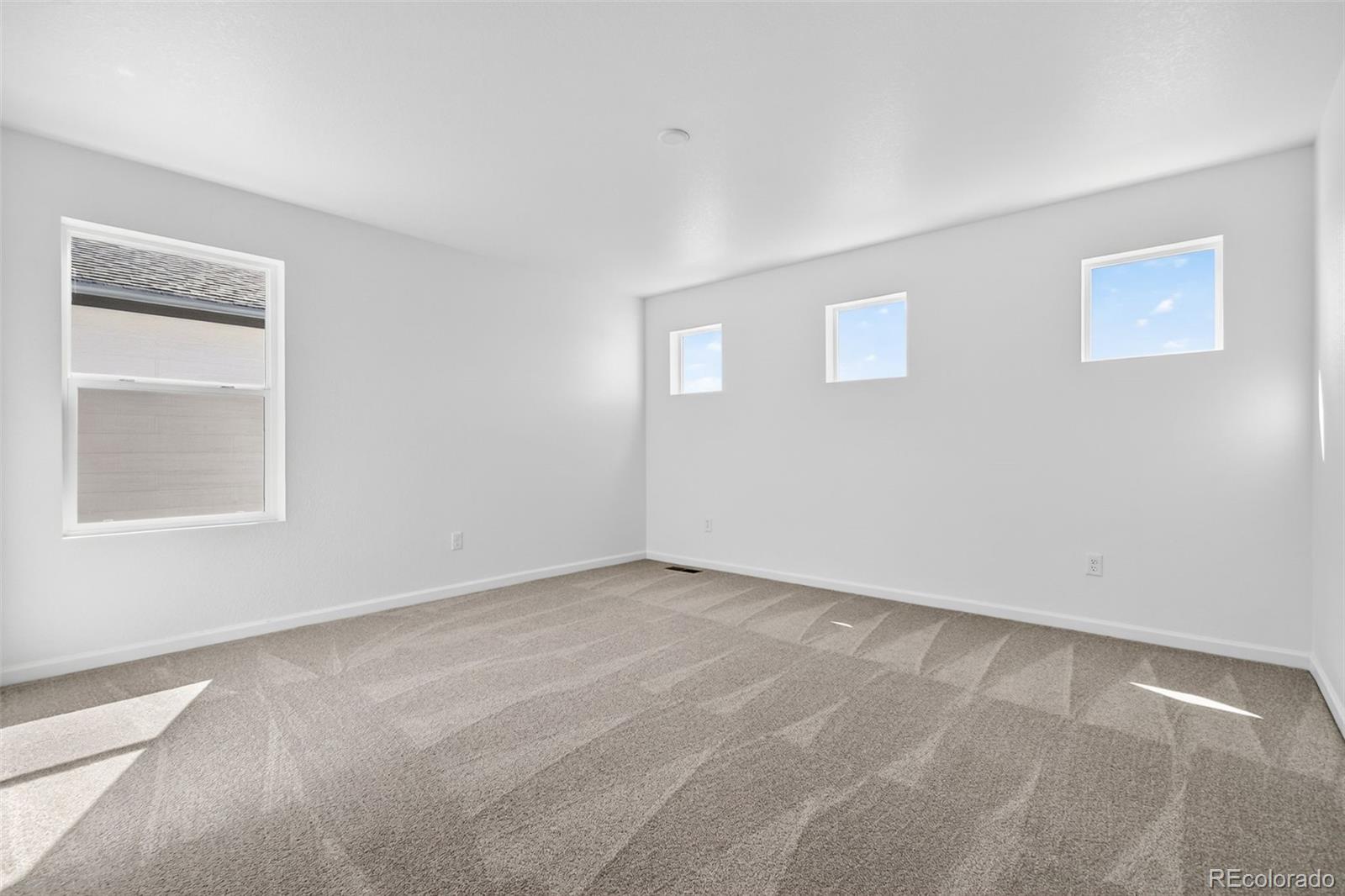 2110 Wagon Wheel Aly