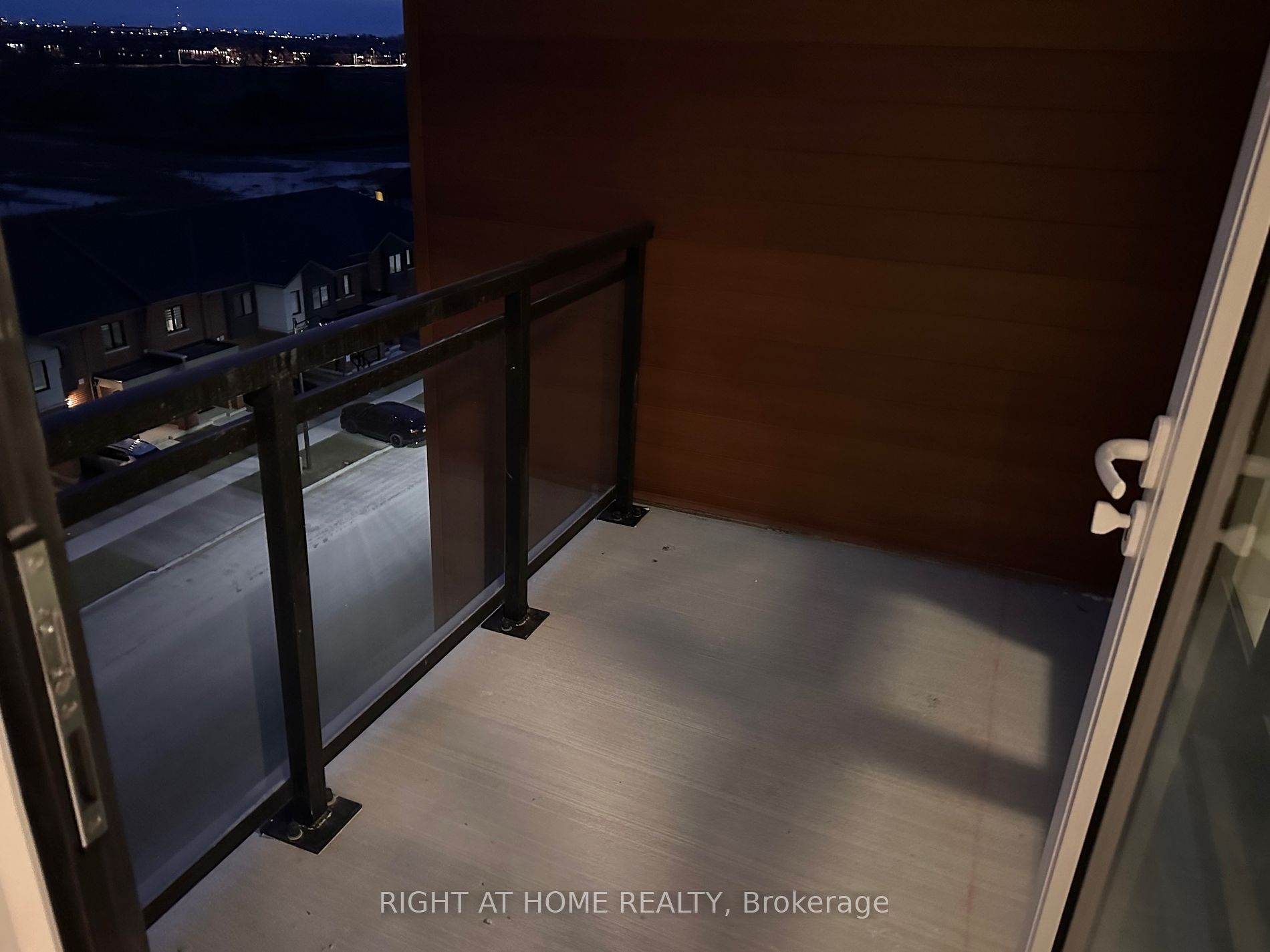 460 Gordon Krantz Ave 621