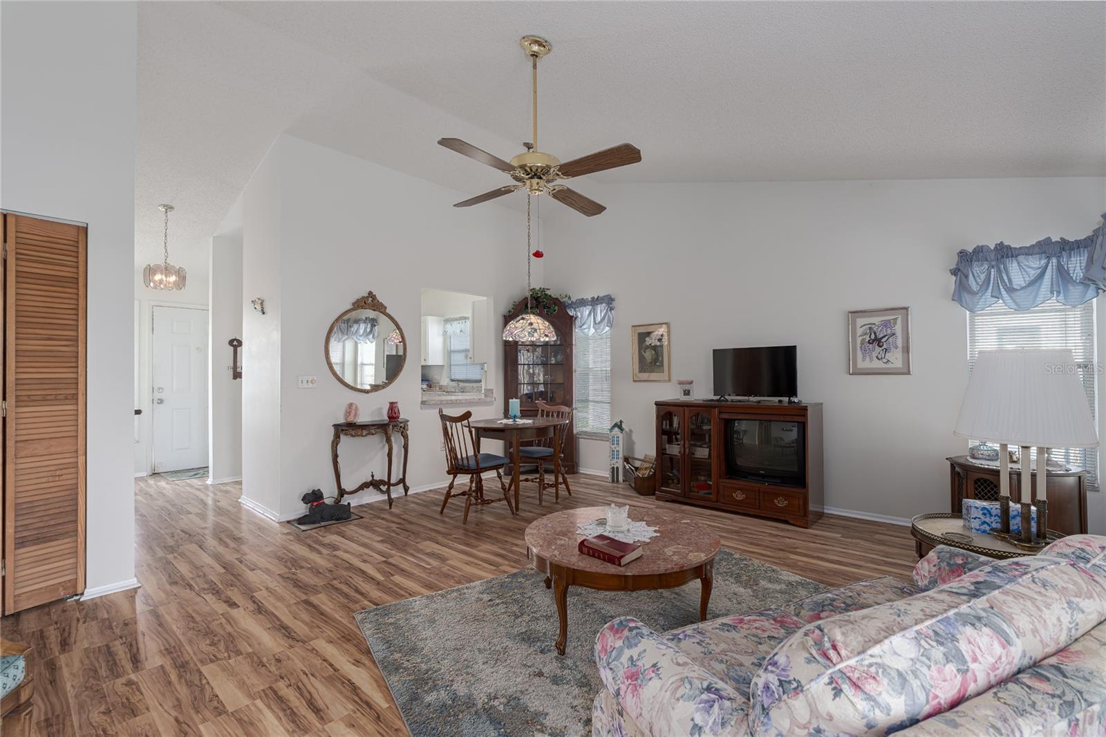 1522 12th Street Drive W