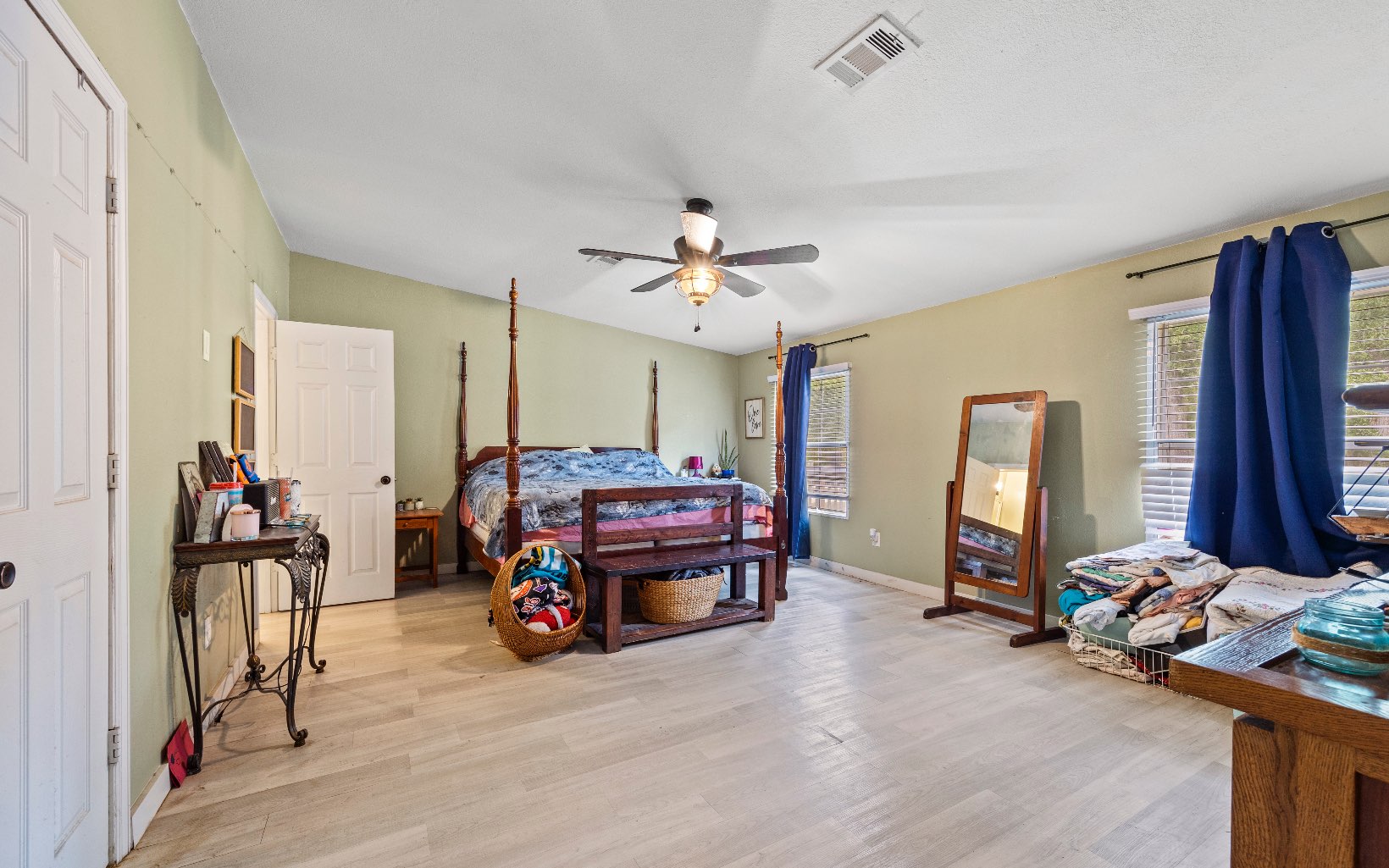 605 NE Governor Ave.