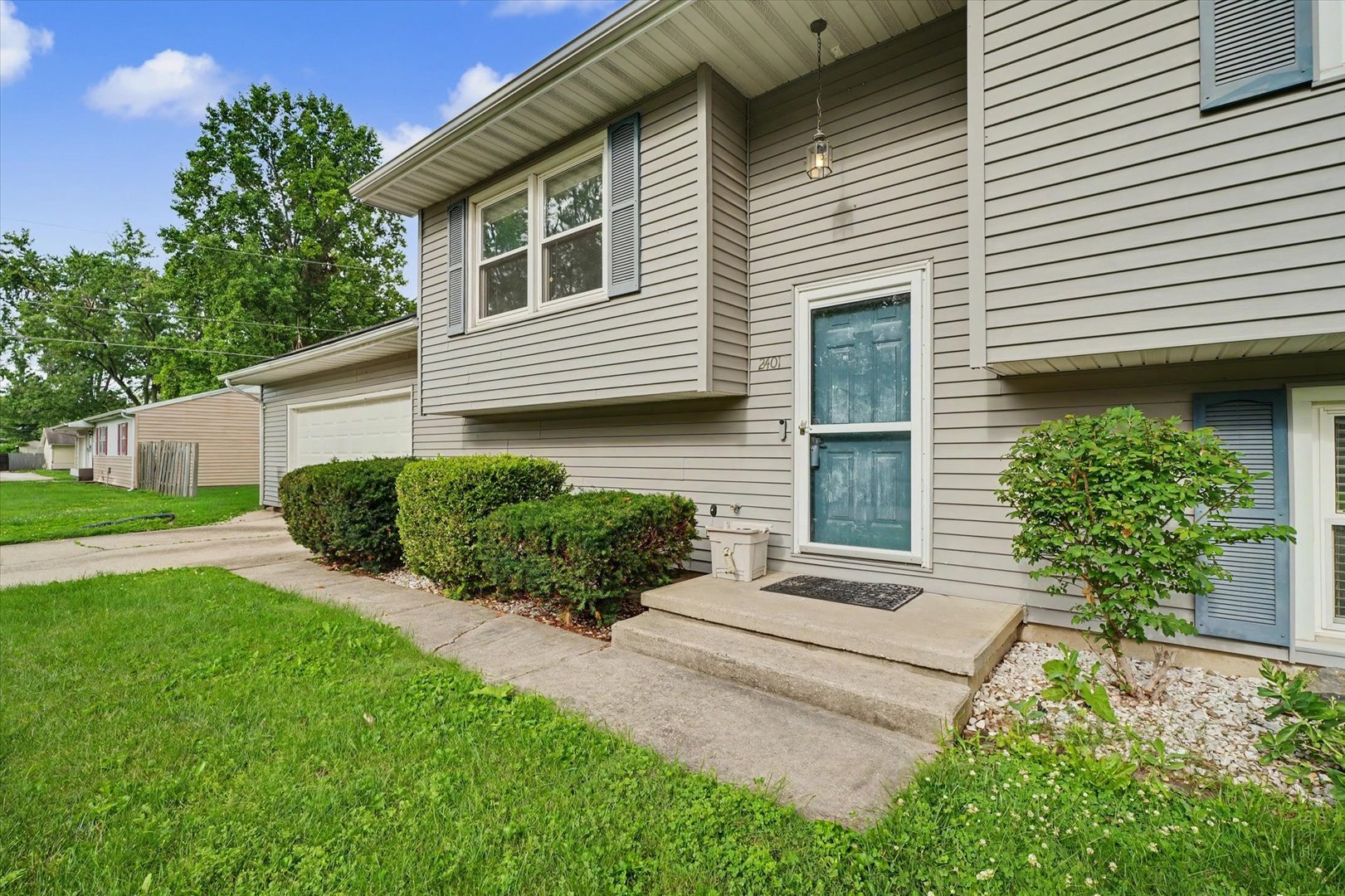 2401 Arden Drive