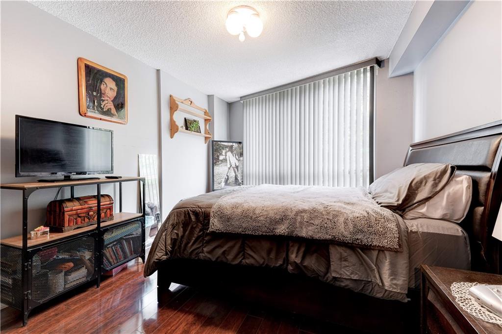 150 CHARLTON Avenue E 308