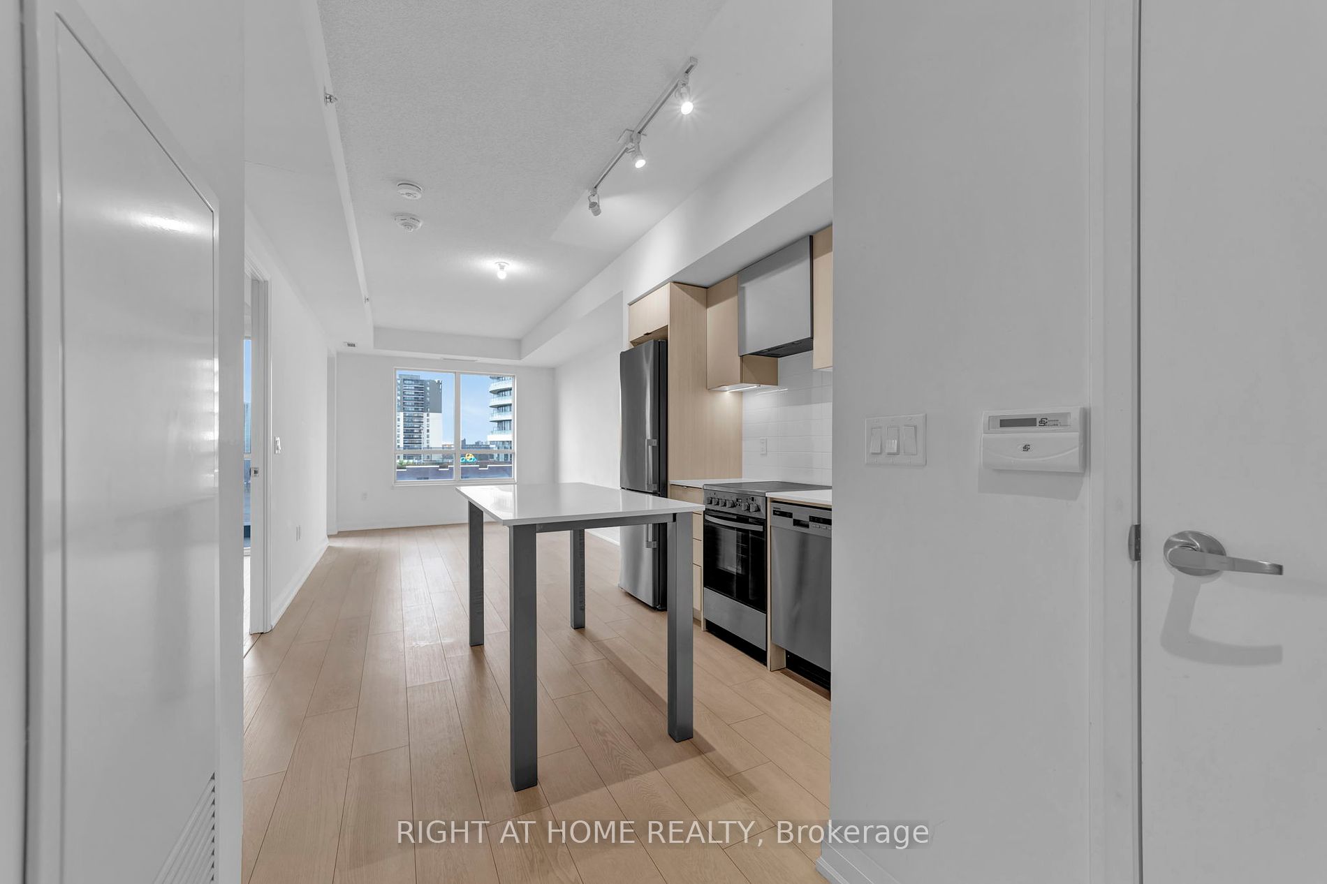 26 Gibbs Rd 649