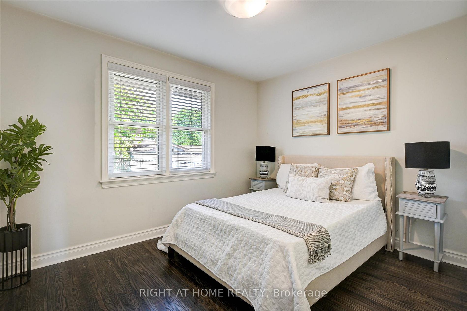 34 Ruscica Dr
